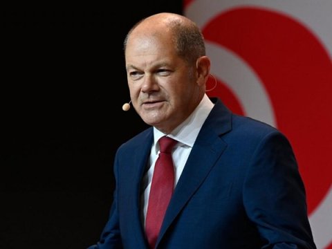 Şoltzdan Putinə XƏBƏRDARLIQ