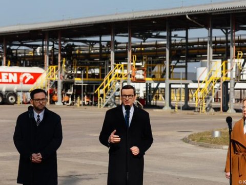 Polşalı nazirdən rus qazı ilə bağlı AÇIQLAMA
