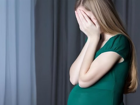 Hamilə qalan azyaşlının işi nəzarətə götürüldü