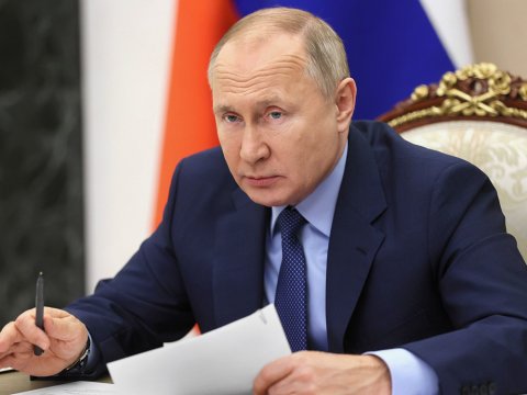 Putin dost olmayan ölkələri rublla “vurdu” - FƏRMAN