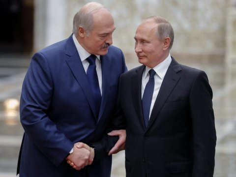 Putin Lukaşenkonu təbrik etdi