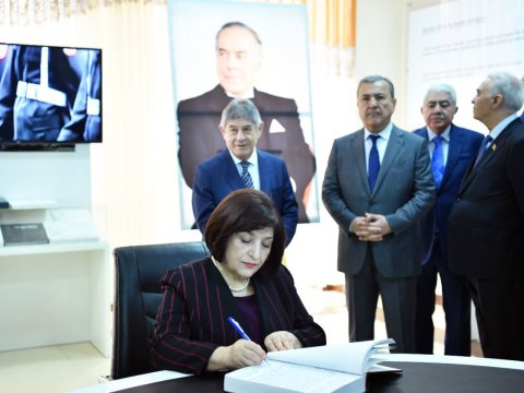 Spiker Özbəkistanda Heydər Əliyev adına Mədəniyyət Mərkəzində 