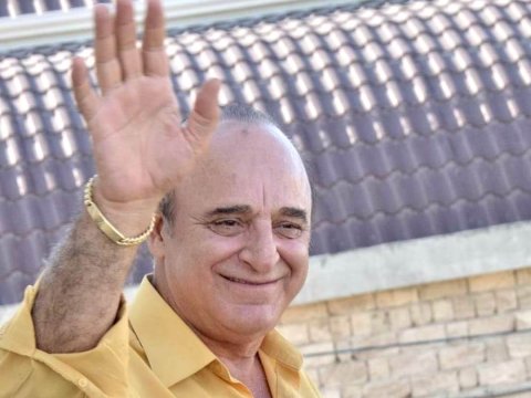 Üzü dönsün ayrılığın...