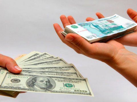 Rusiyada dollar 100 rubl olacaq