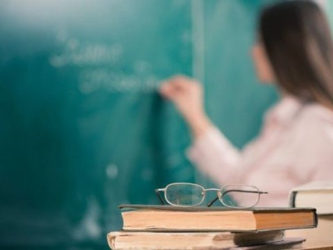 Şagird dərs zamanı vəfat etdi