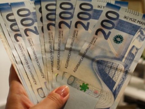 Azərbaycanda ən çox maaşı onlar ALIR 