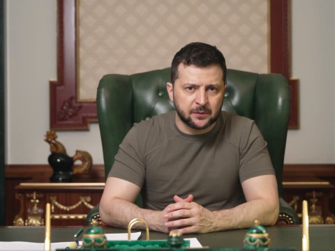 Zelenski Putinin dostunu əsirlərlə dəyişmək İSTƏYİR