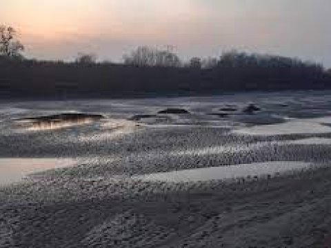 Kürün suyu yenə azalıb