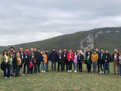 Zəfər Qurultayının iştirakçıları Cıdır düzündə