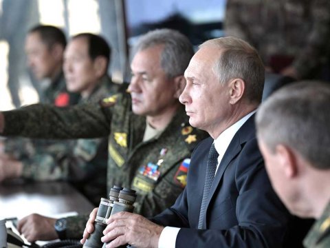 Putinin müttəfiqləri yoxa çıxır - Kreml 