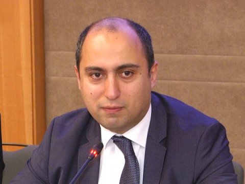 Təhsil naziri: “Altı şagirdə bir kompüter düşəcək”