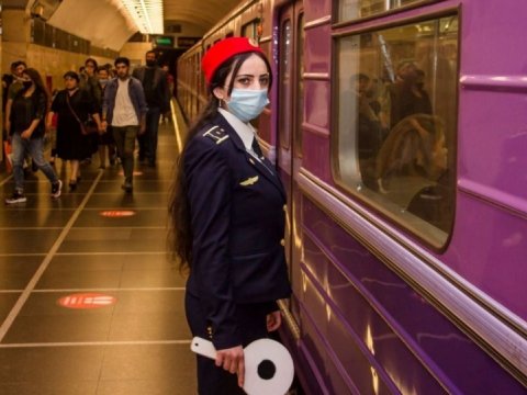 Metroda “Sosial məsafə gözləyin” tələbi LƏĞV EDİLİR