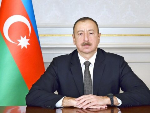 Prezident sahibkarları təltif etdi - SƏRƏNCAM