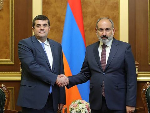 Arayik Paşinyanı müdafiə etdi