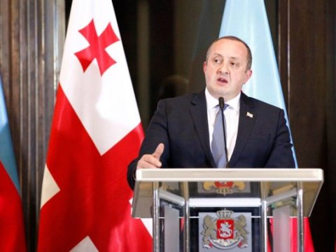 Keçmiş prezident Saakaşvilinin partiyasına sədrlik edəcək