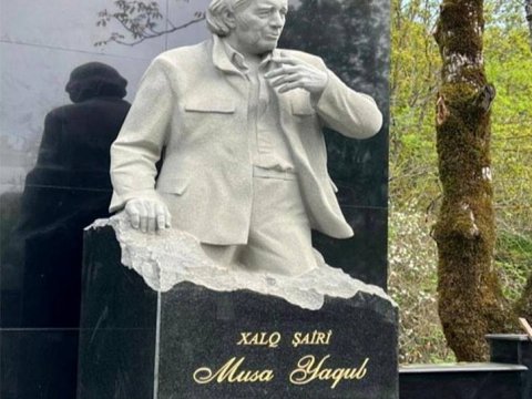Musa Yaquba qəbirüstü abidə qoyuldu