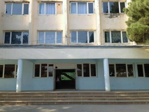 Şagirdi təhqir edən direktorun izahatı alındı