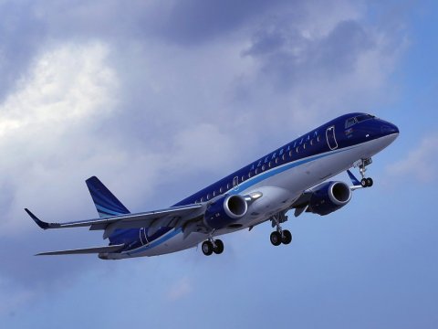 Naxçıvana uçan təyyarədə PROBLEM yarandı