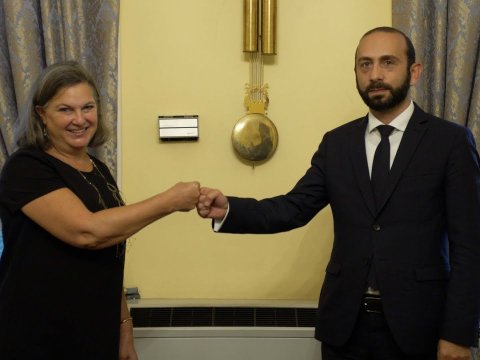 Mirzoyan Nulandla Qarabağı müzakirə etdi