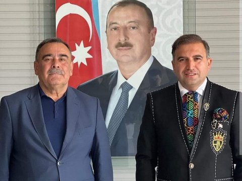 Hacı Nuranla şəkil çəkdirdiyi üçün rəhmət oxudular - Rektordan maraqlı ŞƏRH - FOTO