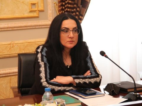 Şəhid ailələri dəfələrlə məmur qapısı döyməməlidir