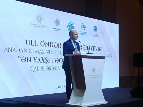 “O vaxt Azərbaycanda cəmi 765 məktəb var idi” - NAZİR