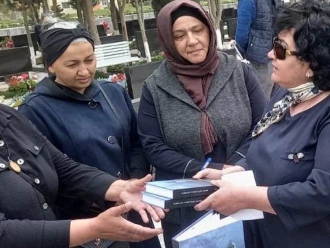 “Məni göylərdə axtarın” - Şəhidlər haqqında yeni kitab