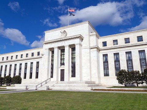 FED uçot dərəcəsini ARTIRDI