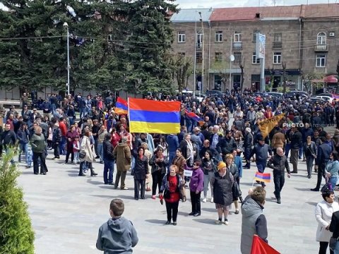 Etirazlar Gümrüyə çatdı, İrəvan yolu bağlandı