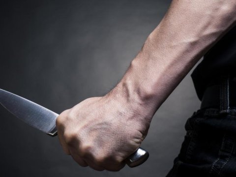Sumqayıtda QƏTL: Ər arvadını bıçaqla öldürdü