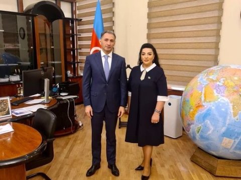 Deputat Bərdənin rabitə problemlərini nazirlə müzakirə edib