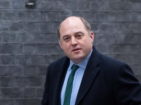 “Putin dünyanı qorxutmağa çalışır” - Britaniyalı nazir