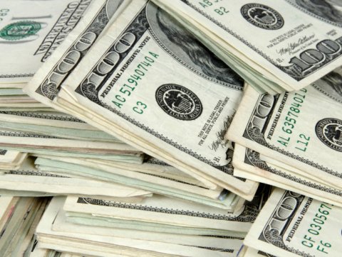 Dollar almaq istəyənlərin DİQQƏTİNƏ!