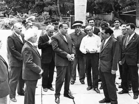 Heydər Əliyevə arxalanan tərçüməçi 