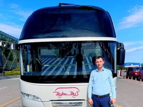 Avtobusda 19 700 dollar tapıldı