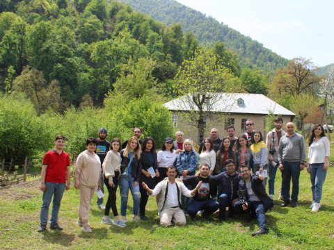 Jurnalistlər Cənub bölgəsinin aqrar/ekoturizm məkanları ilə tanış olublar