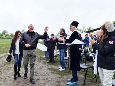 Şuşadakı “Xarıbülbül” festivalından FOTOLAR