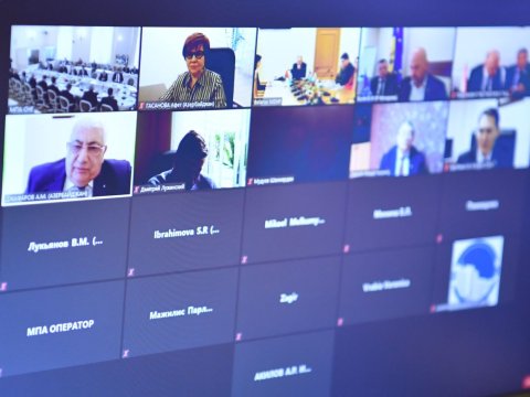 Deputatlar MDB PA-nın iclasına qatıldılar