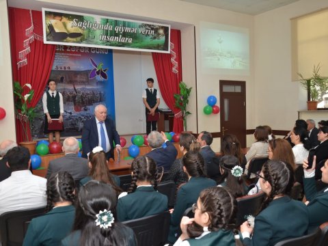 Vahid Əzizin Dövlət Mükafatına təqdim edilmiş kitabı müzakirə olundu