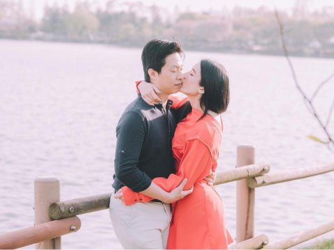 Azərbaycanlı qız koreyalıya ərə getdi - FOTO