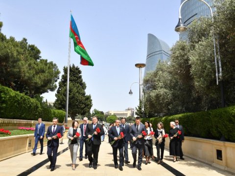 Estoniya spikeri Şəhidlər xiyabanını ziyarət edib