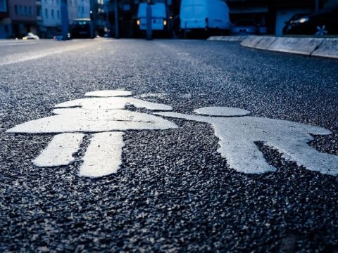 Bakıda iki qadını və uşaqlarını avtomobil vurdu