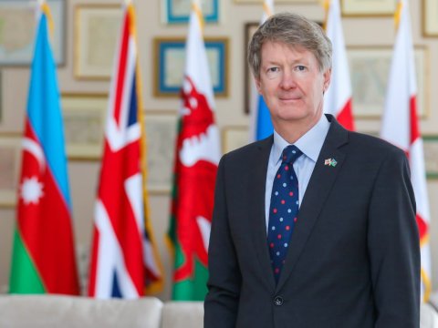 Britaniya səfiri Naxçıvandan İrana salam göndərdi