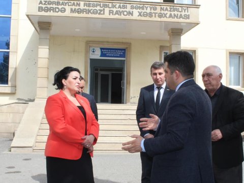 Deputat Bərdə xəstəxanasına baş çəkdi - FOTO