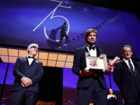 “Kədər üçbucağı” “Qızıl Palma” aldı