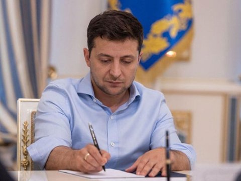 Zelenski daha bir azərbaycanlı hərbçini təltif etdi - FOTO
