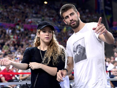 Şakira məşhur futbolçudan xəyanətə görə ayrıldı