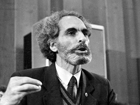 Elçibəyin qızı atasından kitab YAZDI - FOTO