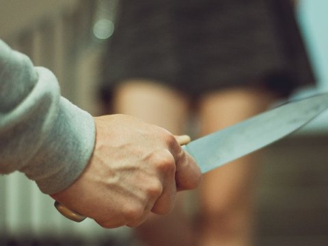 Gəncədə kişi arvadını bıçaqlayıb ÖLDÜRDÜ