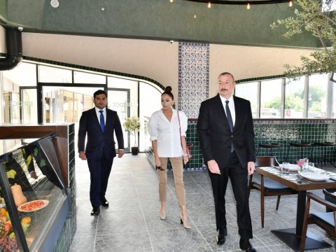 Prezident və xanımı “Şərq Bazarı”nda - FOTOLAR